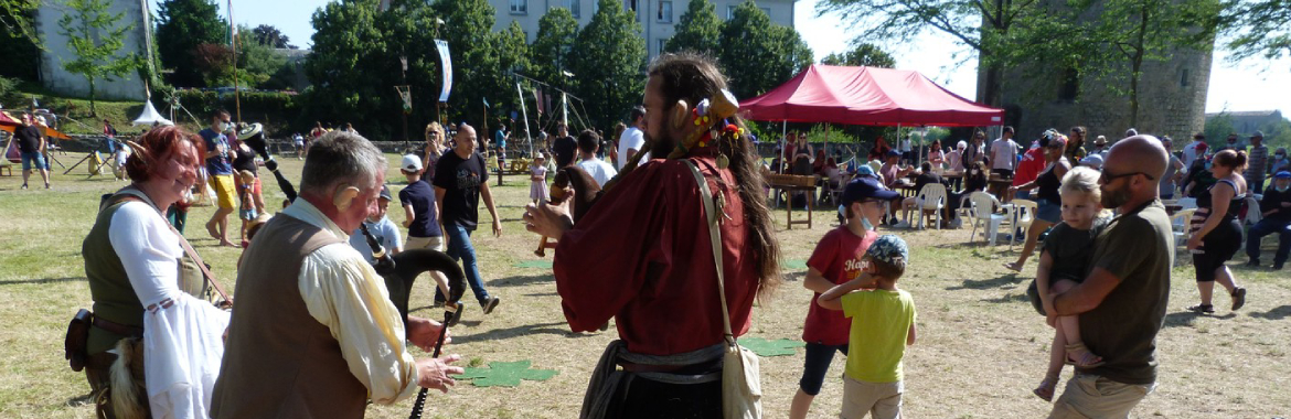 village-medieval-slide3.jpg