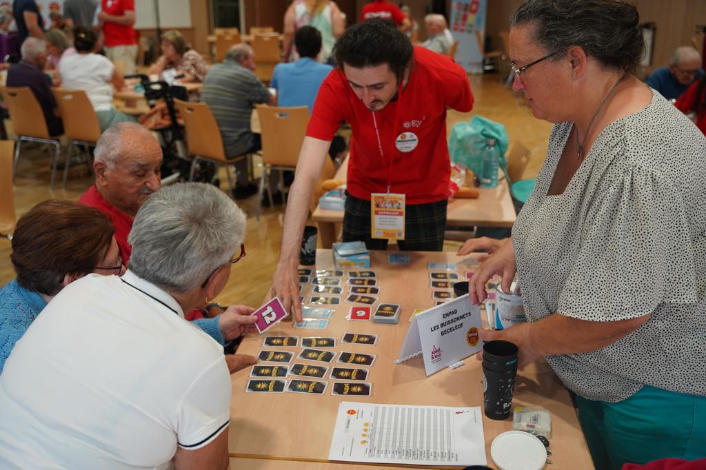 Tests des jeux en pré-sélection pour le label Silver FLIP, durant le festival des Jeux de Parthenay 2026, avec les seniors des Deux-Sèvres